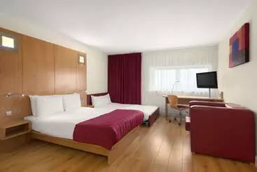 هتل Ramada Encore By Wyndham Doncaster Airport