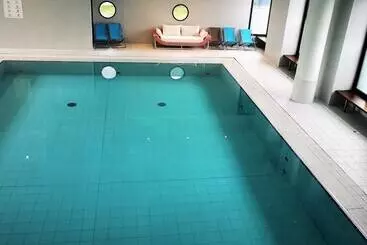 Hotel Residhome Carrieres La Defense