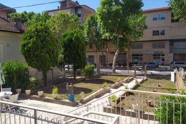 تختخواب و صبحانه Domus Cesena