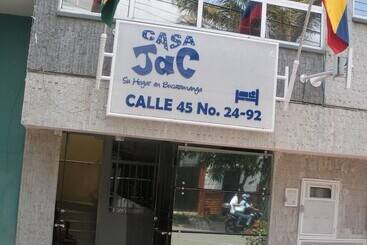 Otel Casa Jac Hospedaje