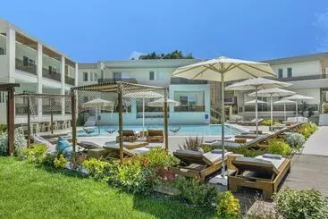 Hotel Mirablue Luxury Residences