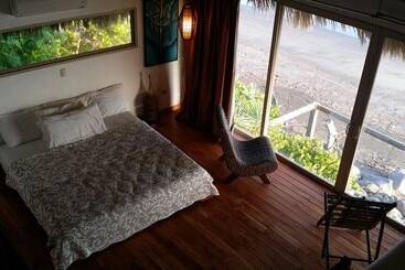 ホテル Punta Mango Surf & Beachfront Resort