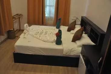 هتل Rasdhoo Coralville