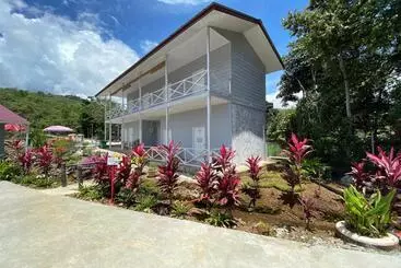 Hotel Spot On 90279 Kinomulok Garden