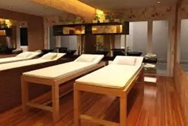 Flora Centre Hotel & Spa