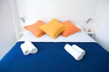 Отель Live & Dream