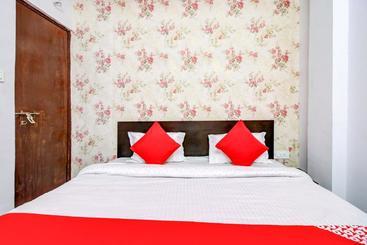 Hôtel Oyo Bho576 Comfort Paradise
