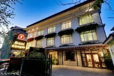 ホテル Sumitel Shangrila Deorali Gangtok