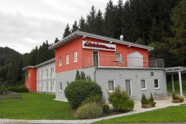 مبيت وإفطار Gästehaus Ehweiner