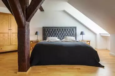 Hotelli Schloss Harkensee