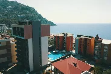 Aparthotel Neptun Palace Kvariati