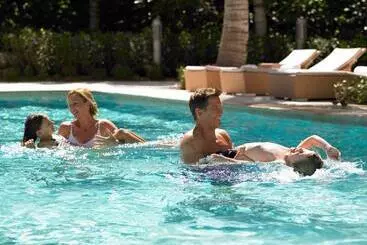 فندق Grand Beach