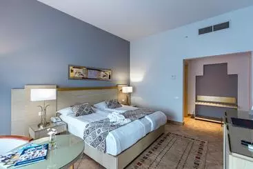 فندق Swiss Inn Pyramids Golf Resort