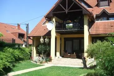 ペンション Edit Vendégház