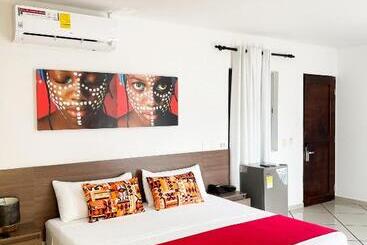 Отель Plaza Manfortt