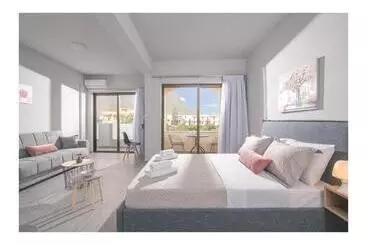 ペンション Golden Sunlight Hotel By Estia