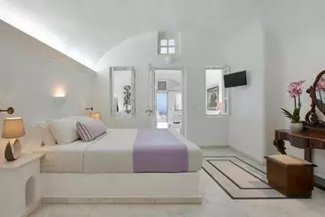 Iliovasilema Hotel & Suites