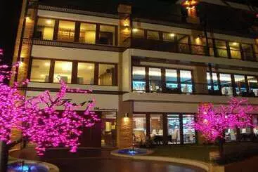 Hotel The Residence Airport & Spa