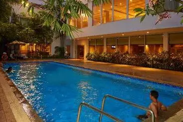 בית מלון כפרי Park Plaza Chennai Omr