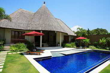 호텔 The Kunja Villas