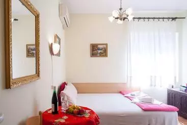 پانسیون Apartments & Rooms Jelka