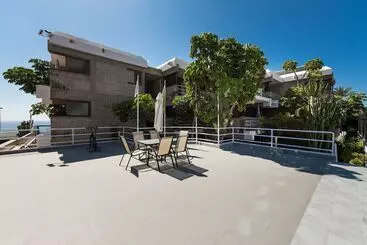 Apartamentos El Paseo