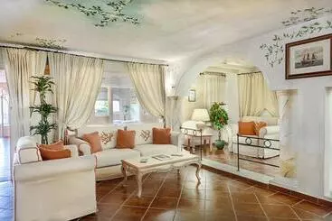 Colonna Beach Hotel Marinella