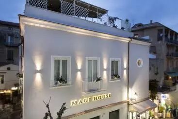 هتل Magi House Relais