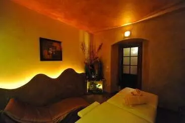 هتل Agriturismo Villa De  Fiori