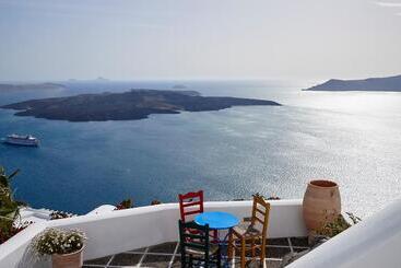 Hotel Manos Small World