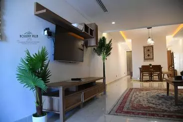 هتل Holiday Villa Yanbu