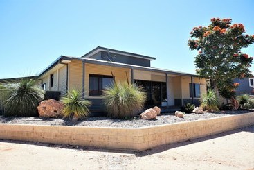 コテージ 2 Trout Place