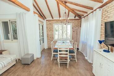 هتل Chalés & Bangalôs Ibiraquera