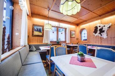 Pension Alpenhaus Monte