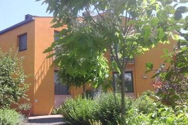 Bed and Breakfast Casa Cholavila