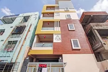 Hotel Collection O Shining Suites Near Erragadda Metro Station