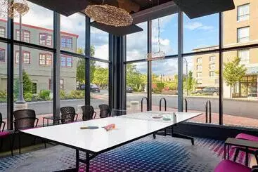 Hotelli Aloft Portland Downtown Waterfront Me