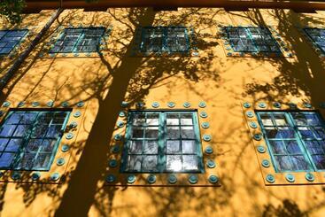 מלון דירות Zsolnay Negyed Vendégháza