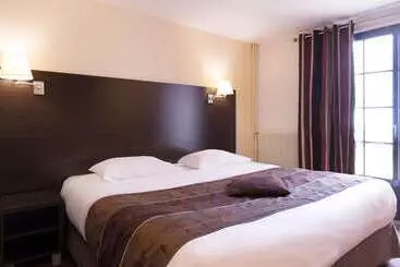 Отель Hôtel Restaurant Les Coquelicots, The Originals Relais