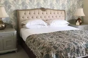 Hotel Ravenstone Manor