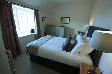 Hotel Ravenstone Manor