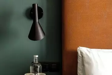 مسافرخانه Uma Suites Atocha