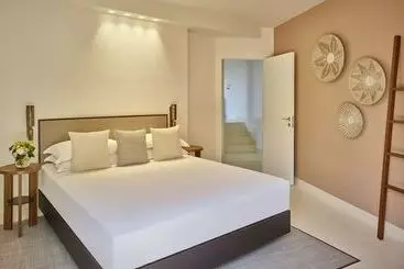 ホテル Baia Di Chia Resort Sardinia, Curio Collection By Hilton