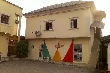 پانسیون Jerry Cedarwood Guest House