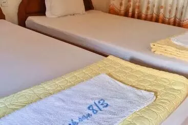 هتل 83