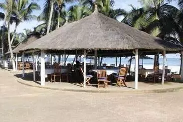 هتل Hôtel Bassam Plage