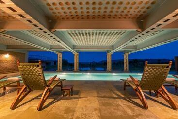 Hotel Wagoba Eco Lodge , Tadoba