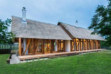 膳宿费 Portushome Dörgicse