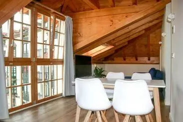 Apartamentos Mundaka Surf Camp