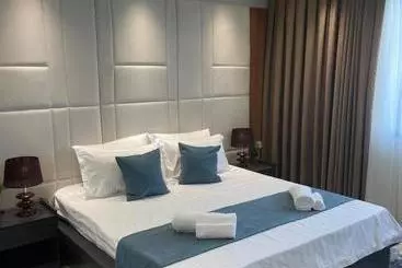 هتل Apartments Jordan Luxury